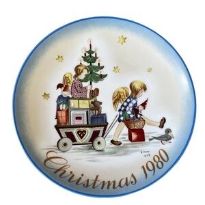 1980 Christmas Parade Into England Plate by Sister Berta Hummel